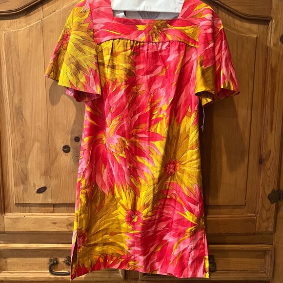 VINTAGE 60s Cotton Dress
Hawaiian Sun Dress - Small - Picture 3 of 10